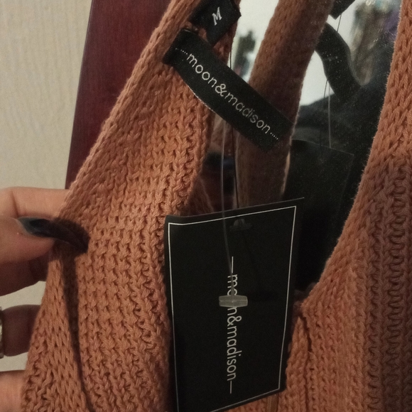 Knit tank top - Picture 3 of 3